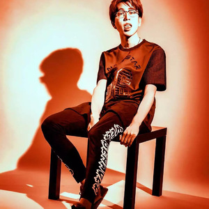 中文字幕AV久久激情亚洲精品
